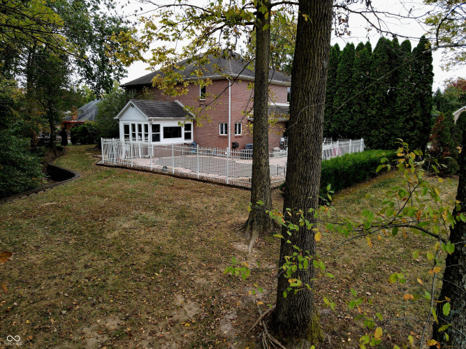 Listing Image 11