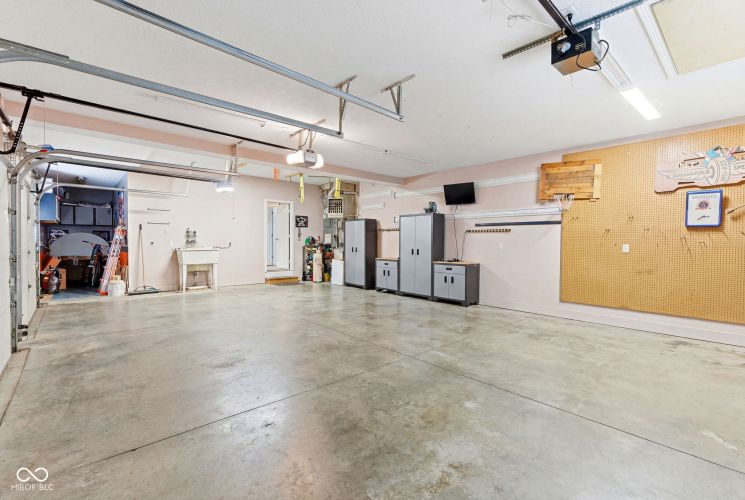 Listing Image 41