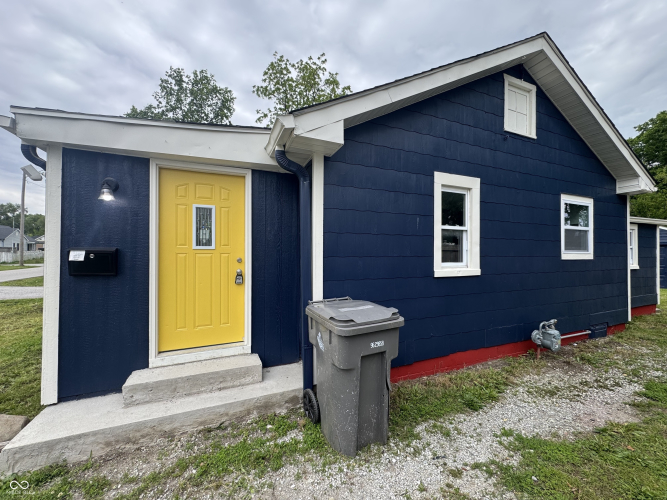 Listing Image 3