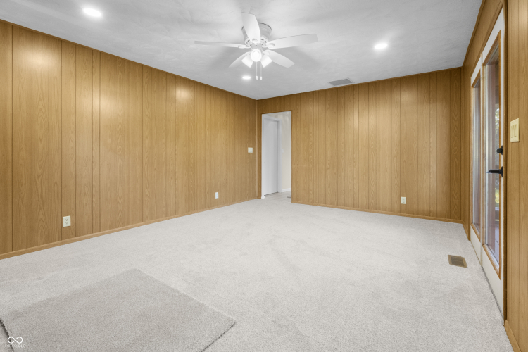 Listing Image 37
