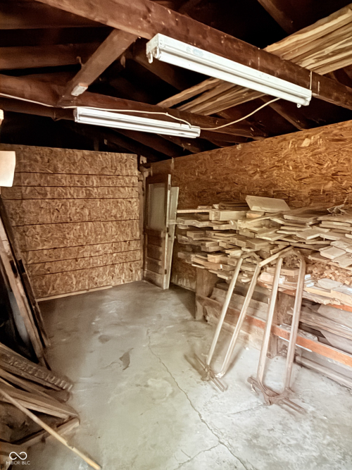 Listing Image 5