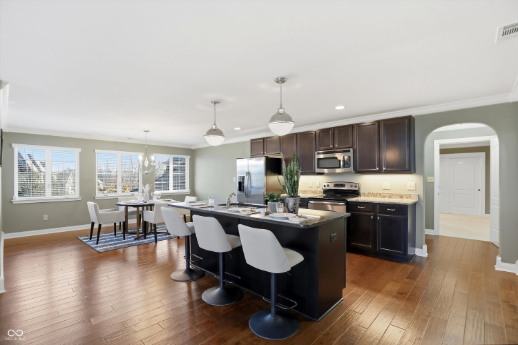 Listing Image 125