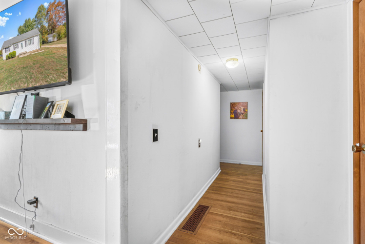 Listing Image 27
