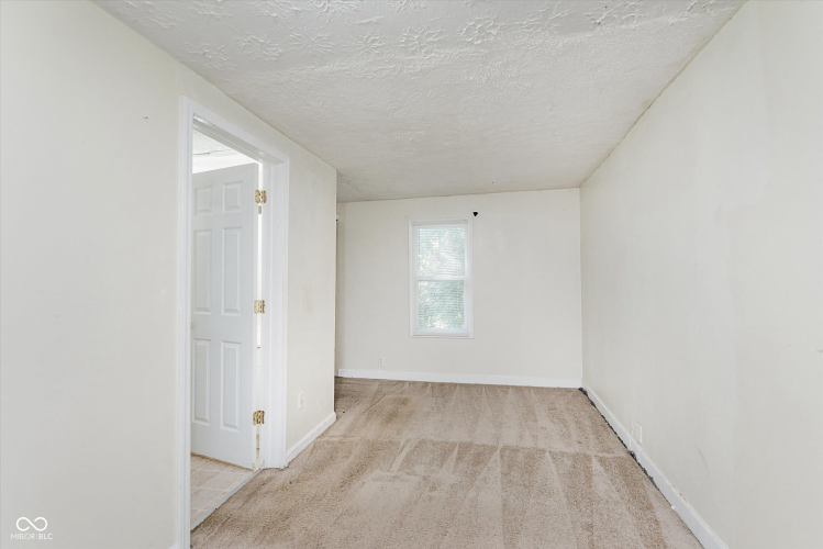 Listing Image 24