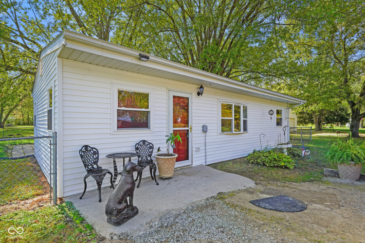 Listing Image 6
