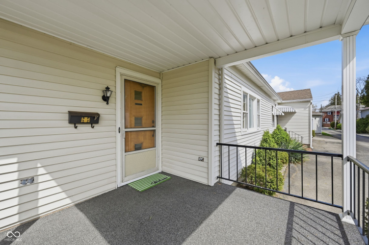 Listing Image 9