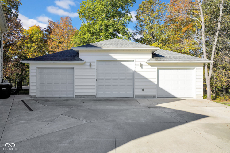 Listing Image 64