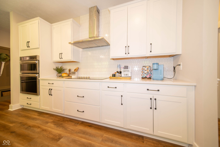 Listing Image 17