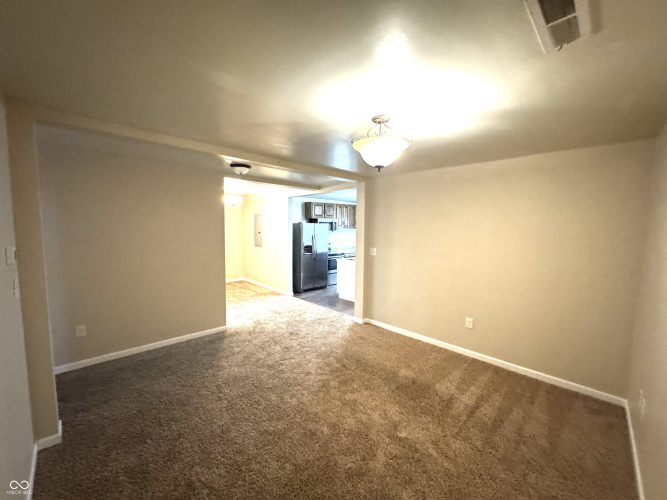 Listing Image 28