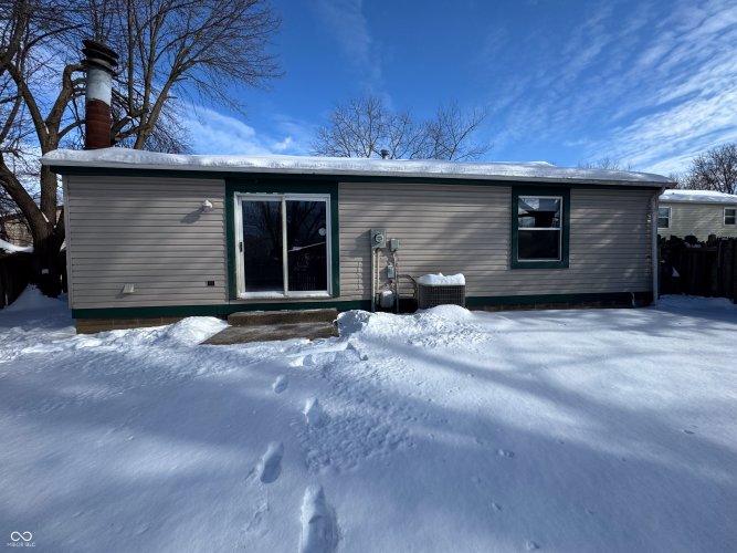 Listing Image 11