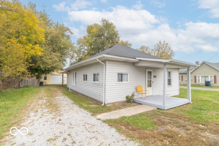 Listing Image 3