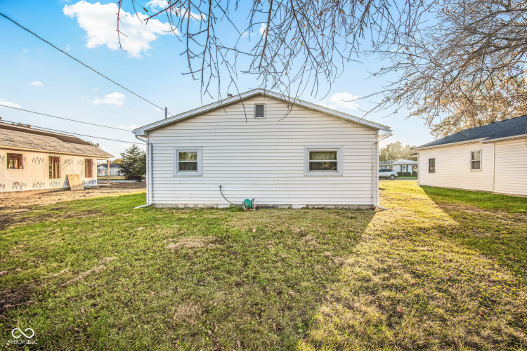 Listing Image 27