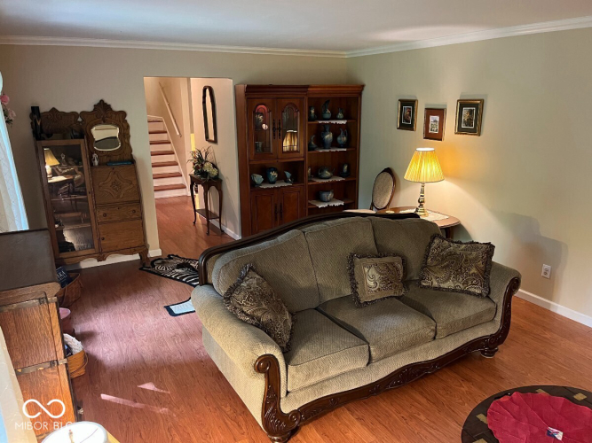 Listing Image 7