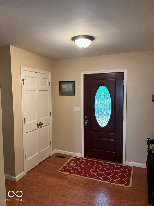 Listing Image 8