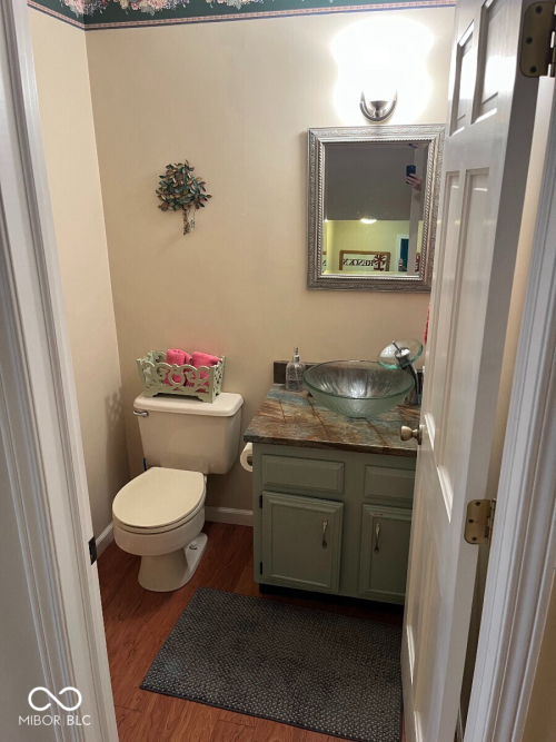 Listing Image 9