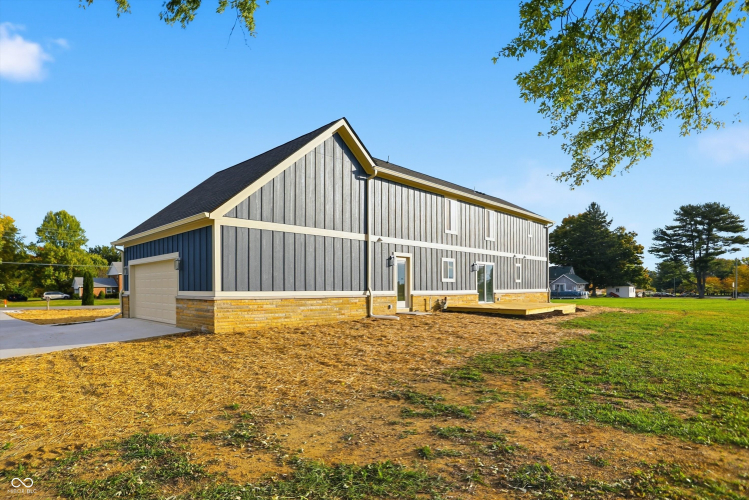 Listing Image 46