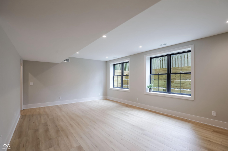 Listing Image 55