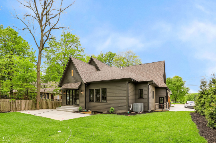 Listing Image 59