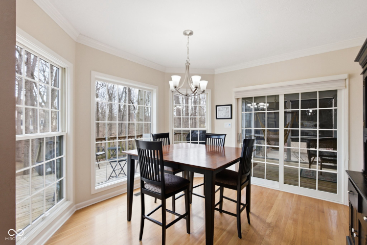 Listing Image 8