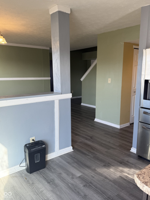 Listing Image 18