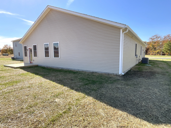 Listing Image 13
