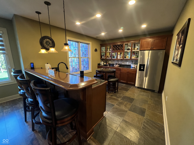 Listing Image 73