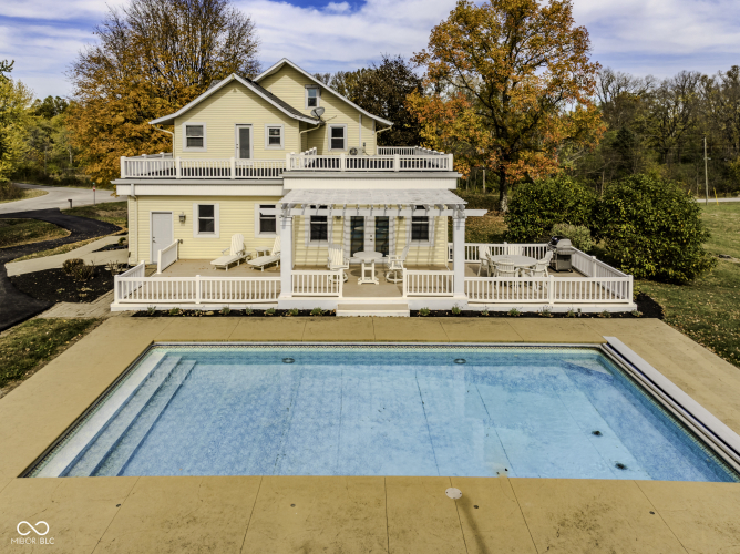 Listing Image 4