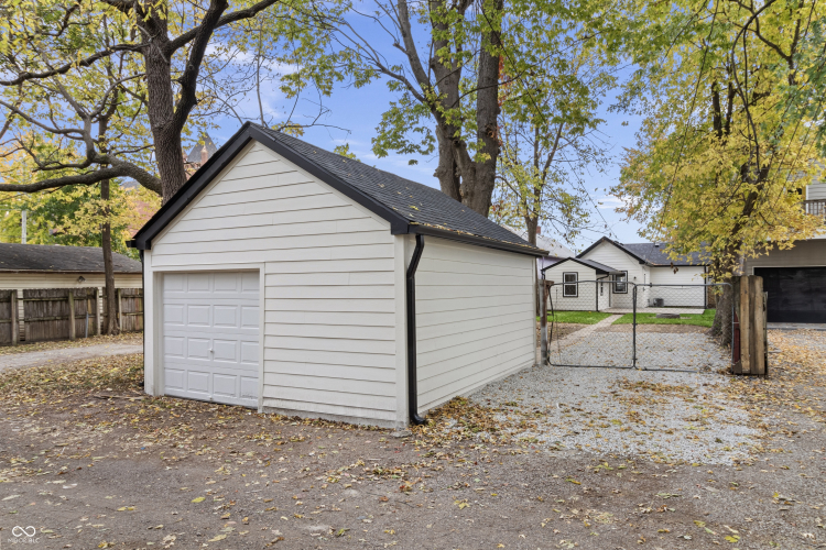 Listing Image 32