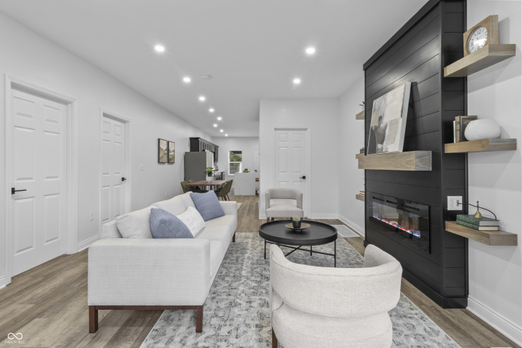 Listing Image 5