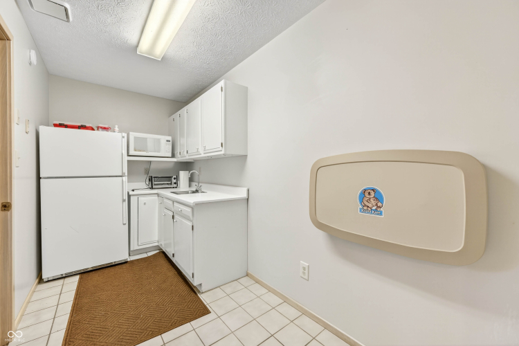 Listing Image 34