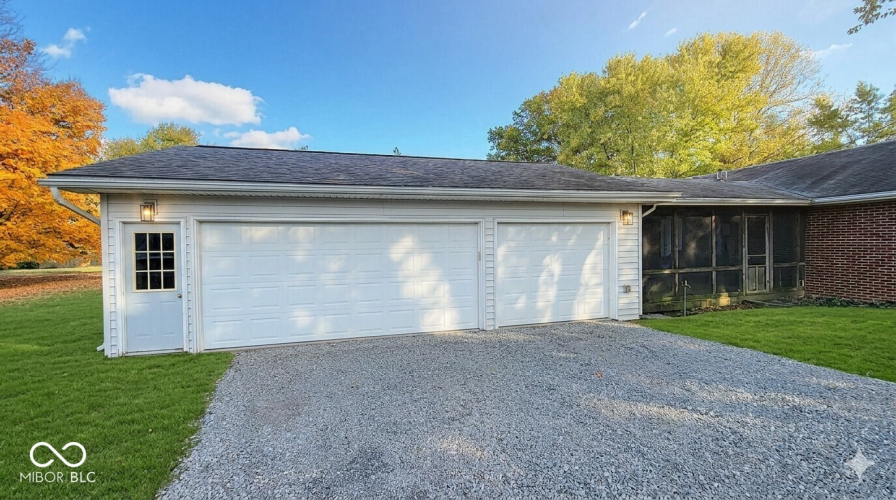 Listing Image 17