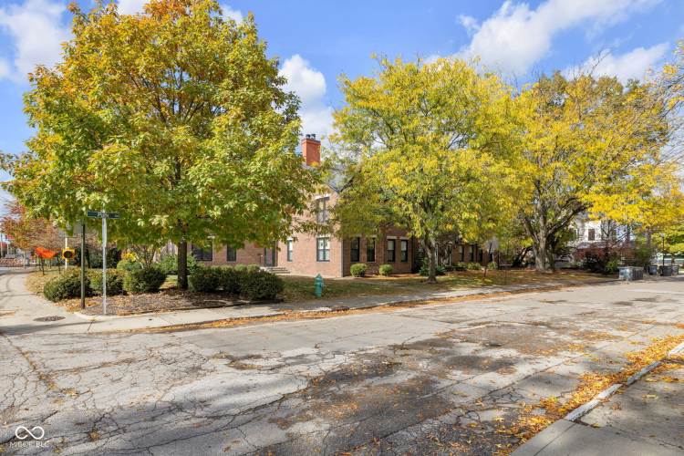 Listing Image 28
