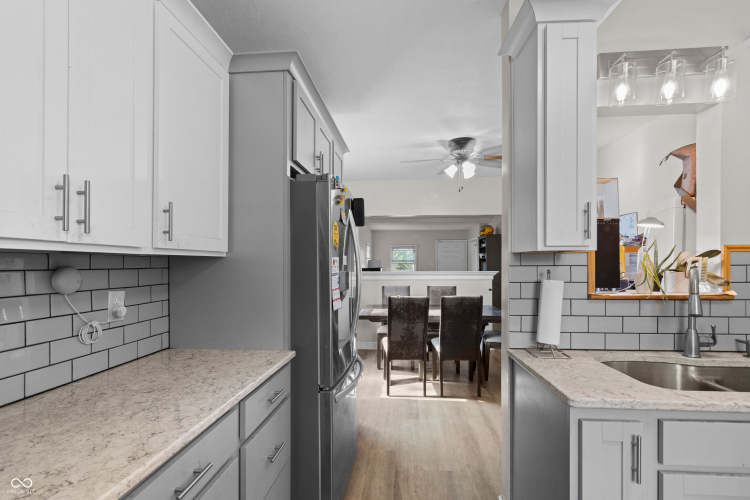 Listing Image 19