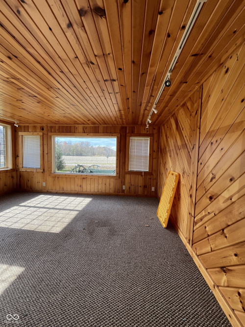 Listing Image 104