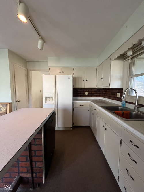 Listing Image 50
