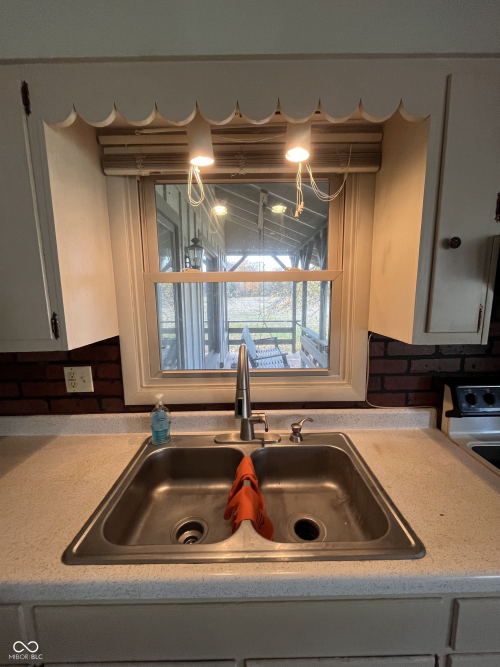 Listing Image 52