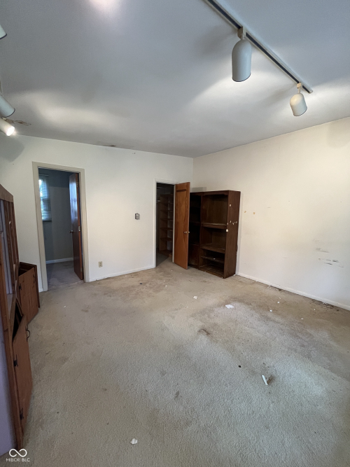 Listing Image 60