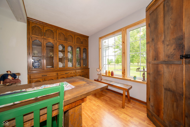 Listing Image 16