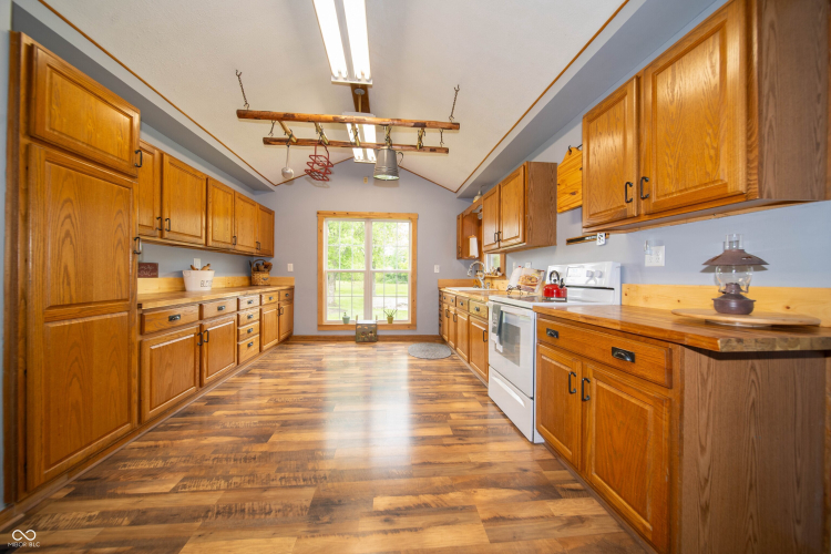 Listing Image 18