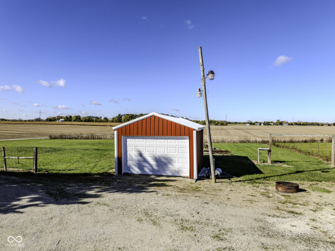 Listing Image 6