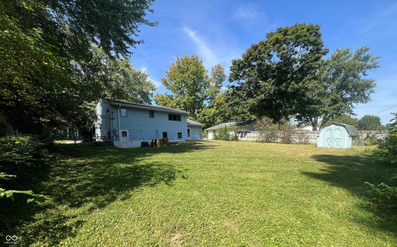 Listing Image 4