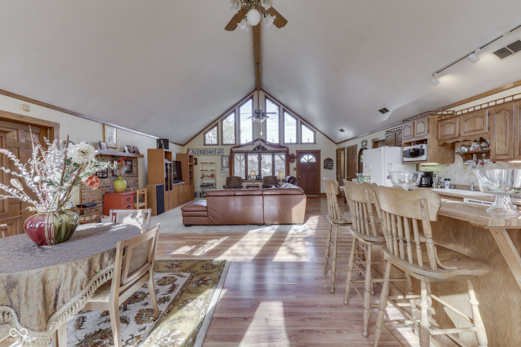 Listing Image 14
