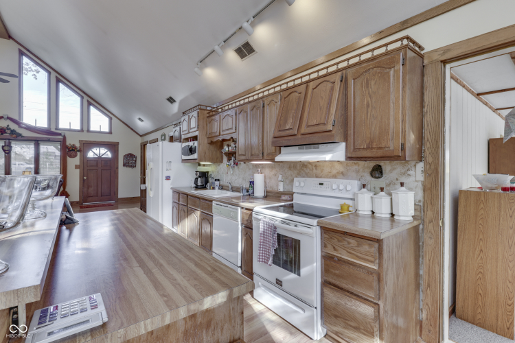 Listing Image 19