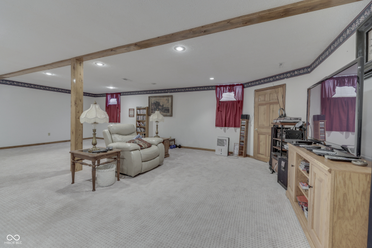 Listing Image 40