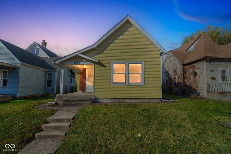 Listing Image 8