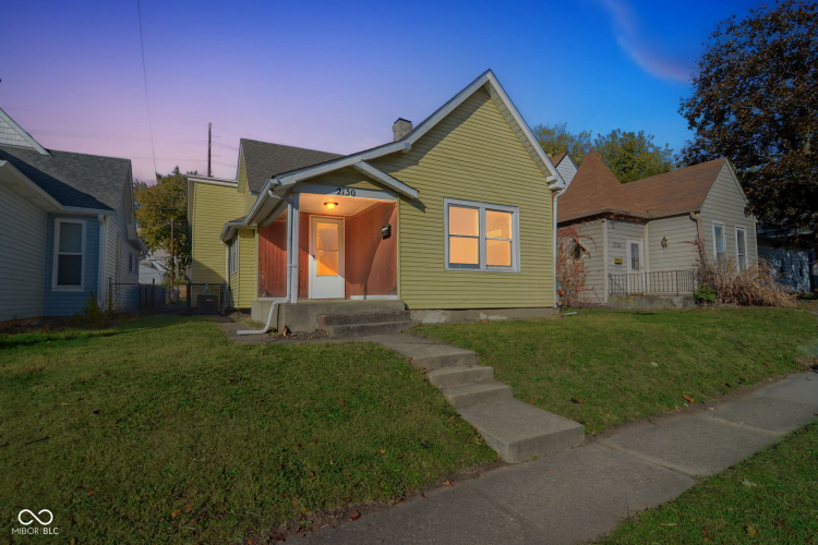 Listing Image 9