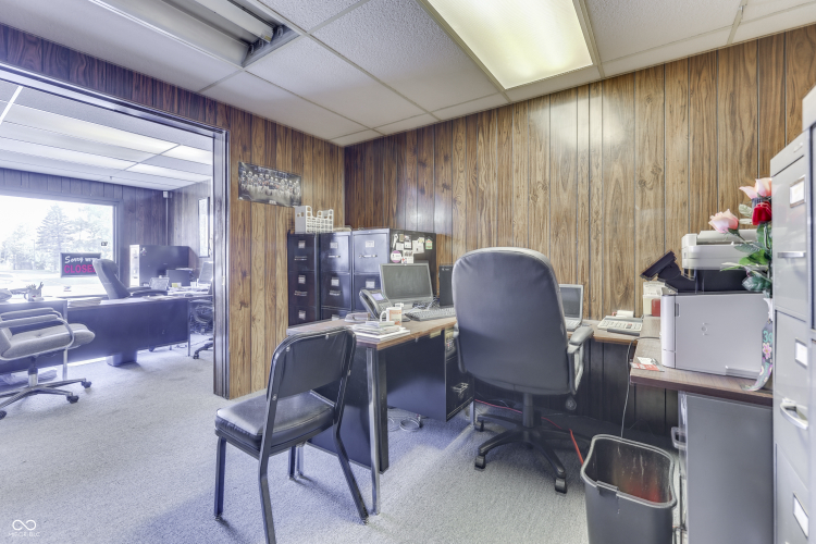 Listing Image 20