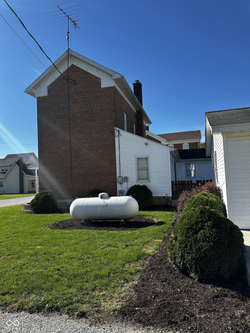 Listing Image 11