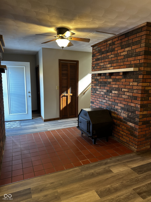 Listing Image 29