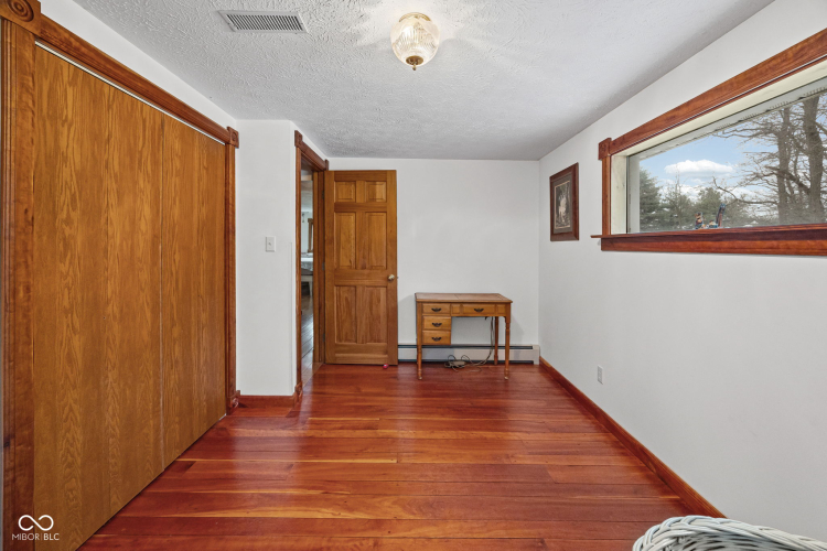 Listing Image 29